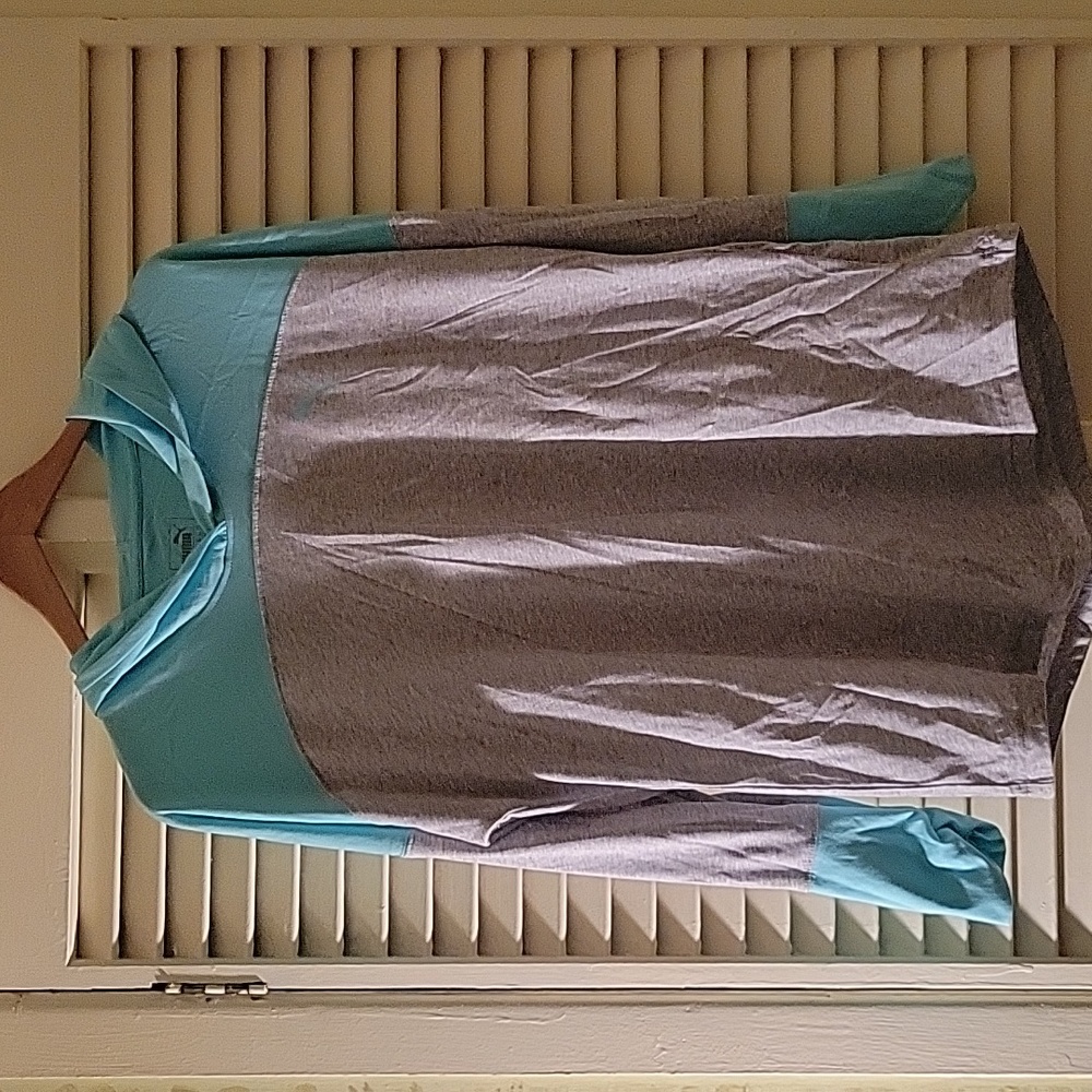 PUMA Tshirt w/ Hood